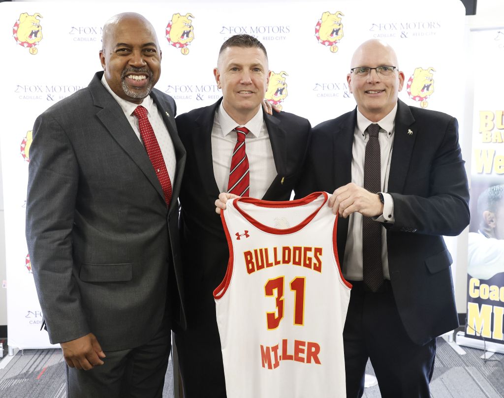 Former Trine coach Brooks Miller named new Ferris hoops coach